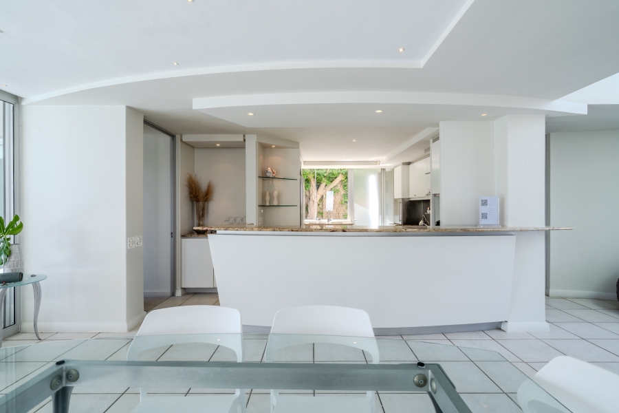 8 Bedroom Property for Sale in Camps Bay Western Cape